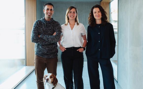 Das Gründungsteam von comuneo (v.l.n.r): Guy Malachi, Silke Sommer und Dr. Katharina von Stauffenberg mit Pelle