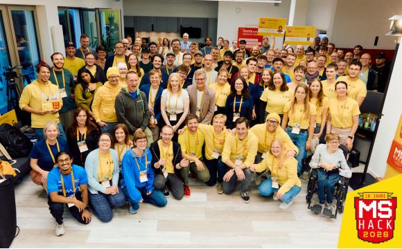 Gruppenbild aller Mitwirkenden mit Schirmherr Tilman Fuchs (mitte)